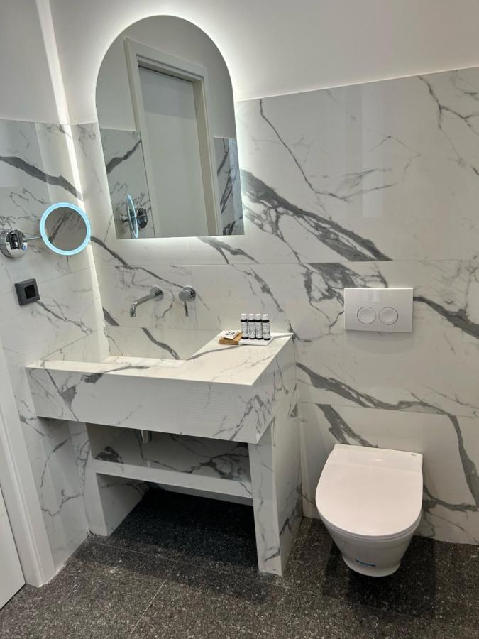 Jensen Luxury Suites Rhodes City Екстер'єр фото
