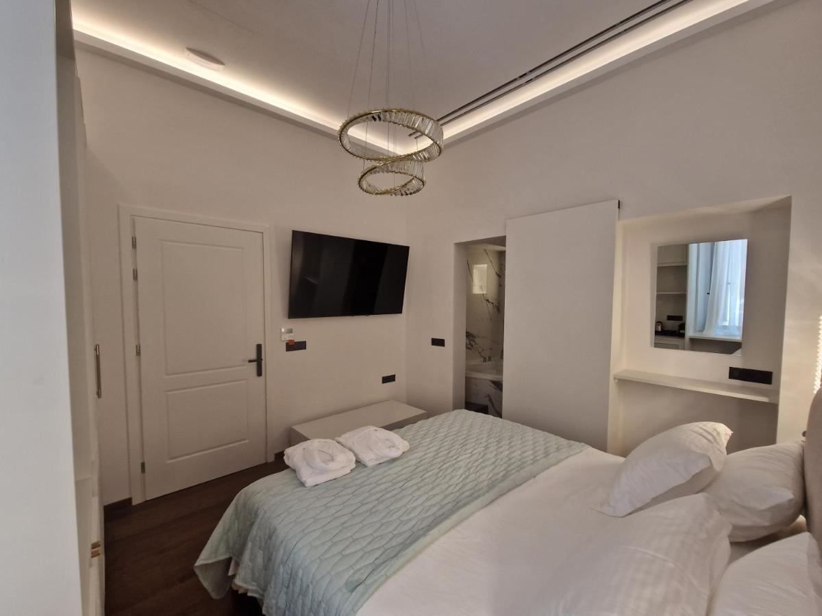 Jensen Luxury Suites Rhodes City Екстер'єр фото
