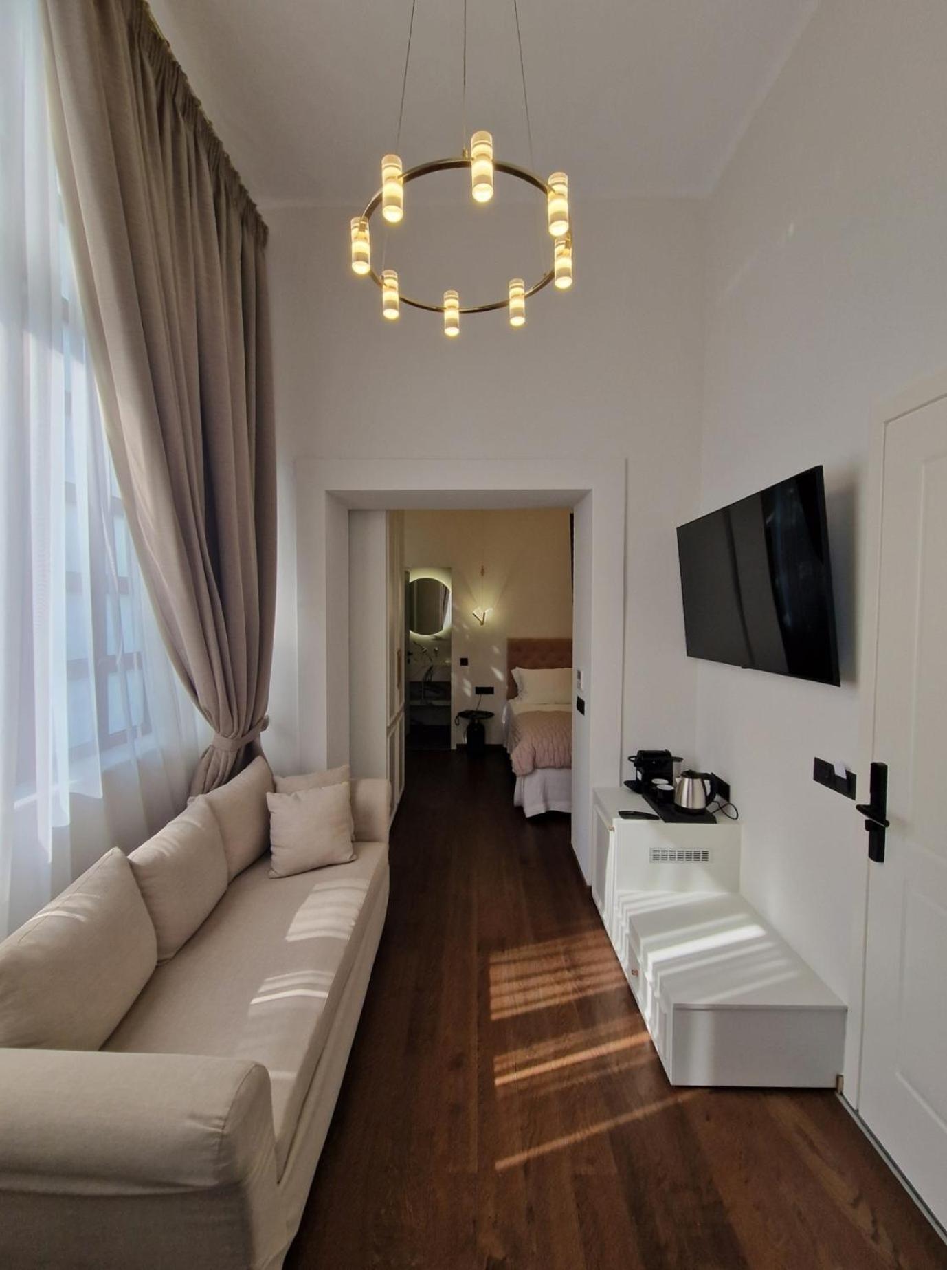 Jensen Luxury Suites Rhodes City Екстер'єр фото
